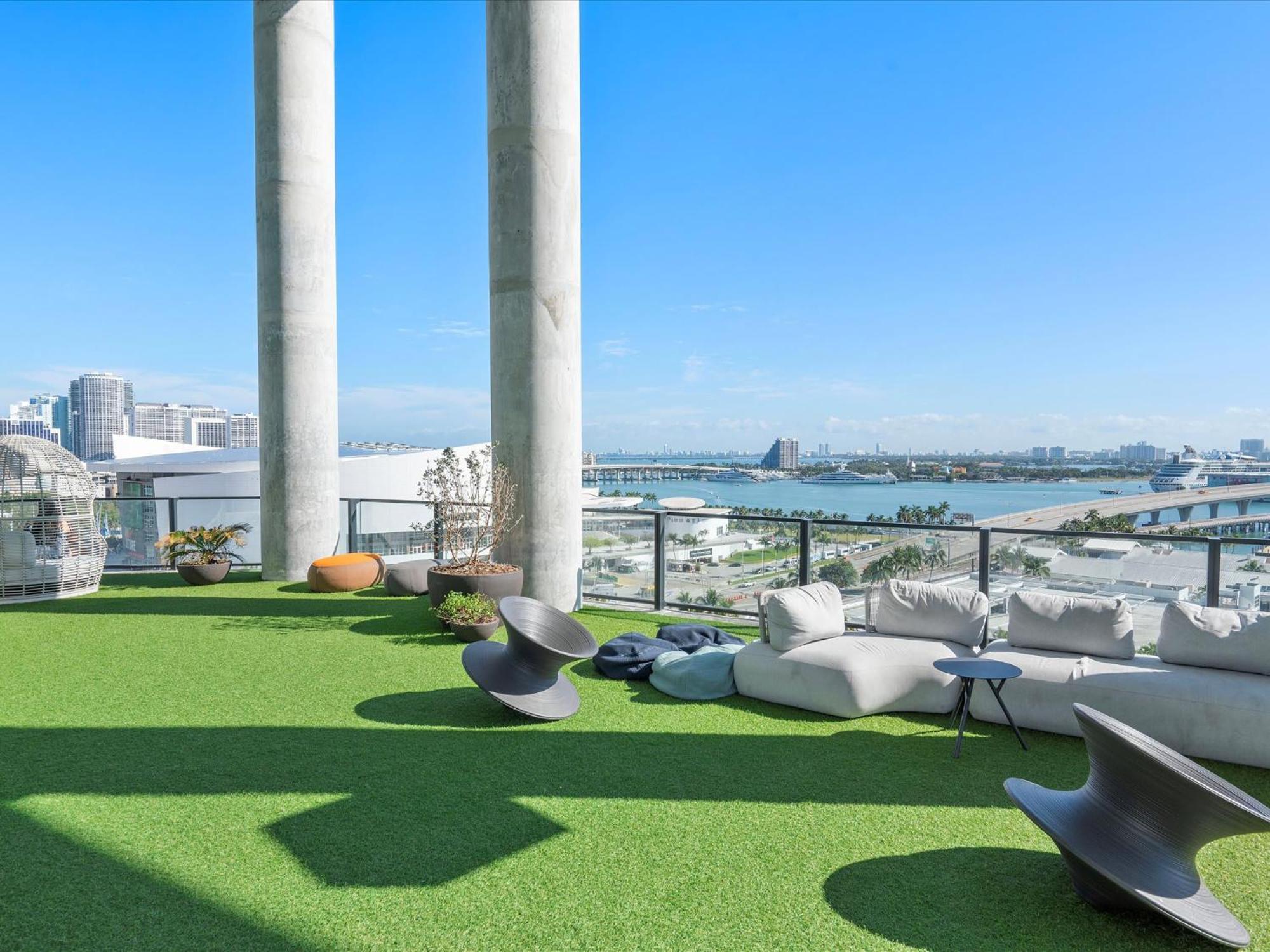 Mvr In Style At S Icon Tower Apartment Miami